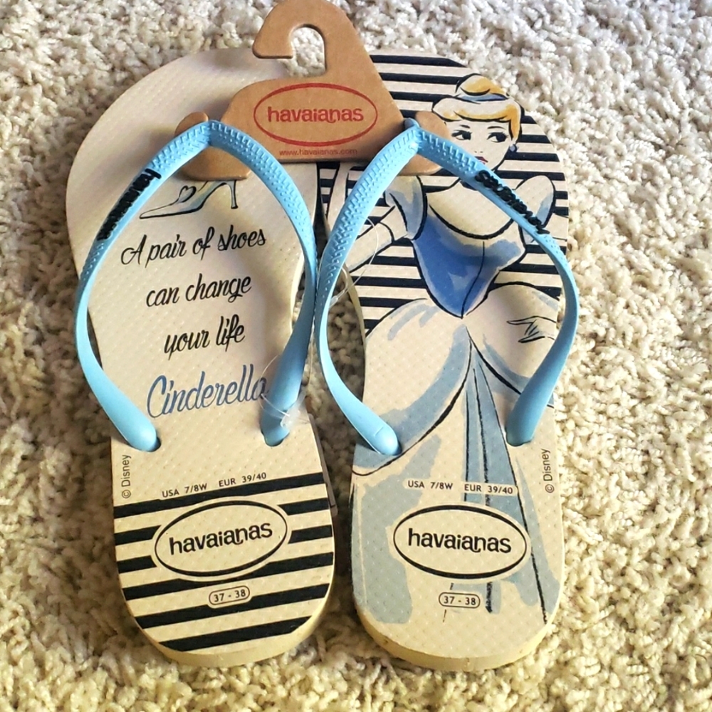 NWT Cinderella Havaianas Flip Flops